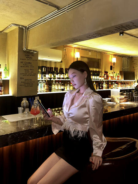 现在进行时的主图